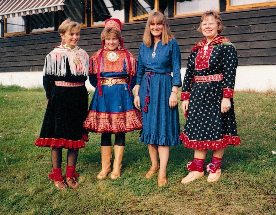 4 SA bargit 1990 Bilde av Liv Østmo, Berit Karen Hætta, Torunn Pettersen og Ruth Hætta
